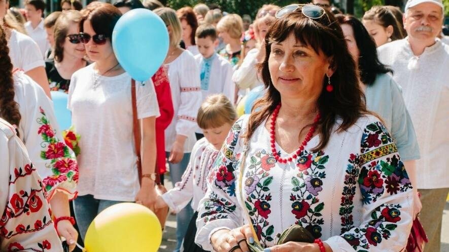 Взяти участь у фотоконкурсі до Дня вишиванки запрошують мешканців Дніпропетровської області