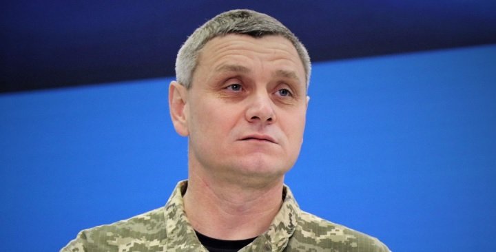 Законних способів вручення повістки призовникові є чимало, вручити повістку можуть не лише представники військкомату