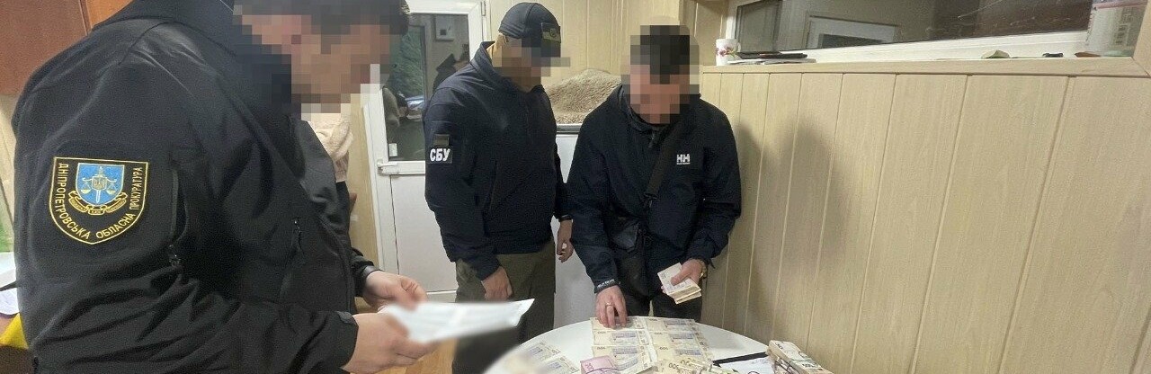 СБУ затримала майже усіх керівників комунальної ритуальної служби за вимагання з громадян 