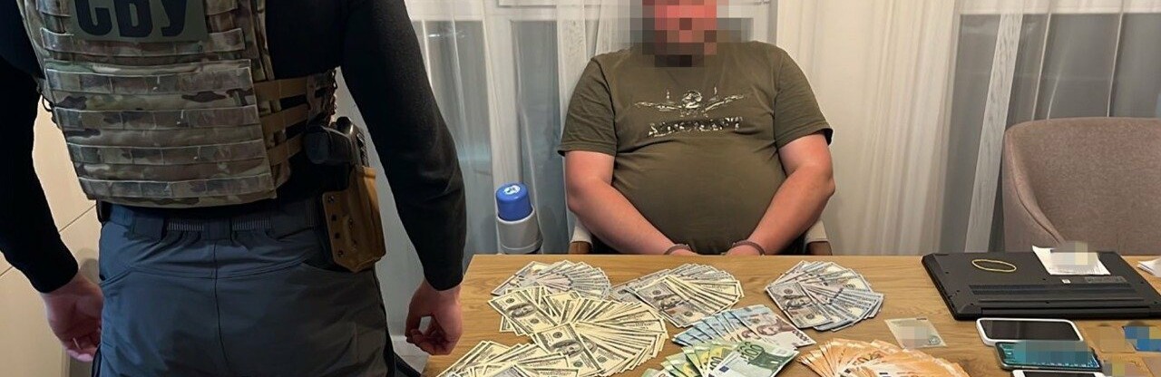 СБУ знешкодила злочинне угруповання, яке пропонувало «ухилянтам» виїхати до росії, - ФОТО