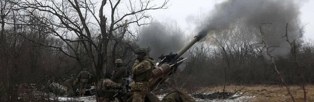 Українські ракетники та артилеристи уразили пункт управління, 2 райони зосередження і склад боєприпасів окупантів, - Генштаб 
