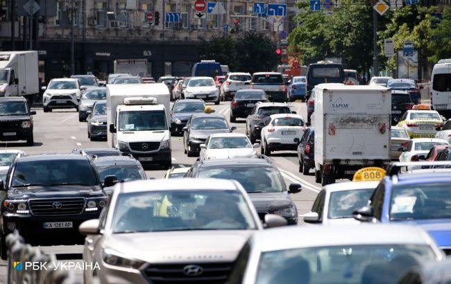 В Україні запровадять нові автомобільні номери, МВС затвердило зміни.
