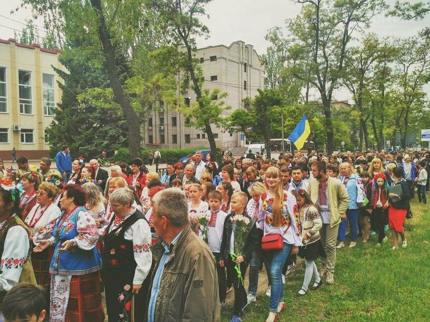 Праздник вышиванки: День национального костюма в Никополе, фото-7 Праздник вышиванки: День национального костюма в Никополе, фото-7