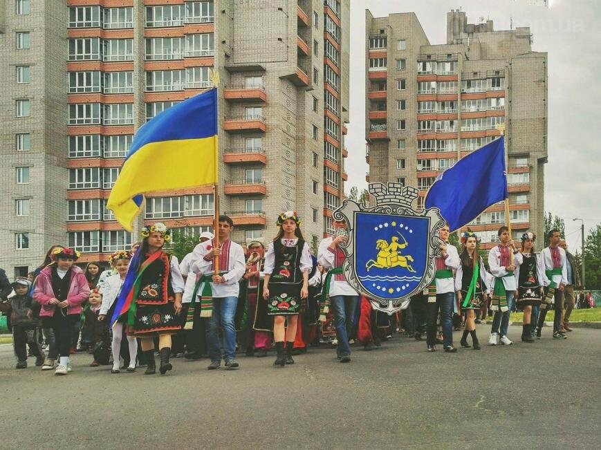 Праздник вышиванки: День национального костюма в Никополе, фото-6 Праздник вышиванки: День национального костюма в Никополе, фото-6