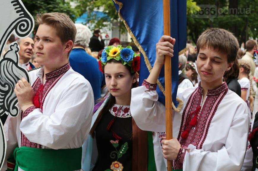 Праздник вышиванки: День национального костюма в Никополе, фото-1 Праздник вышиванки: День национального костюма в Никополе, фото-1