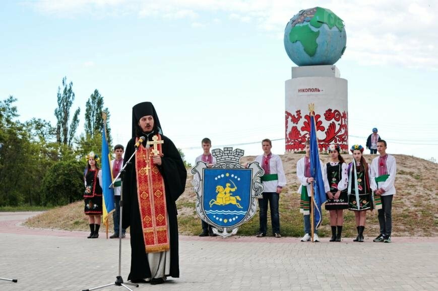 Праздник вышиванки: День национального костюма в Никополе, фото-11 Праздник вышиванки: День национального костюма в Никополе, фото-11