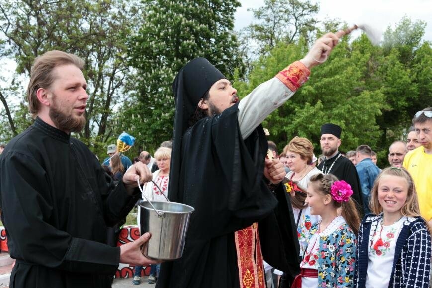 Праздник вышиванки: День национального костюма в Никополе, фото-12 Праздник вышиванки: День национального костюма в Никополе, фото-12