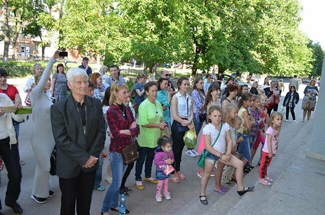Танцевальные "пятницы" для никопольчан от Дома торжественны..., фото-2 Танцевальные "пятницы" для никопольчан от Дома торжественных событий, фото-2