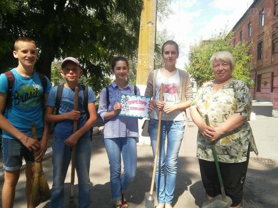 Акція" Причепури довкілля" в Нікополі , фото-1 Акція" Причепури довкілля" в Нікополі , фото-1