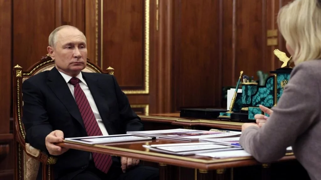 Путін наказує відправити ядерний військовий потяг на лінію фронту в Україні